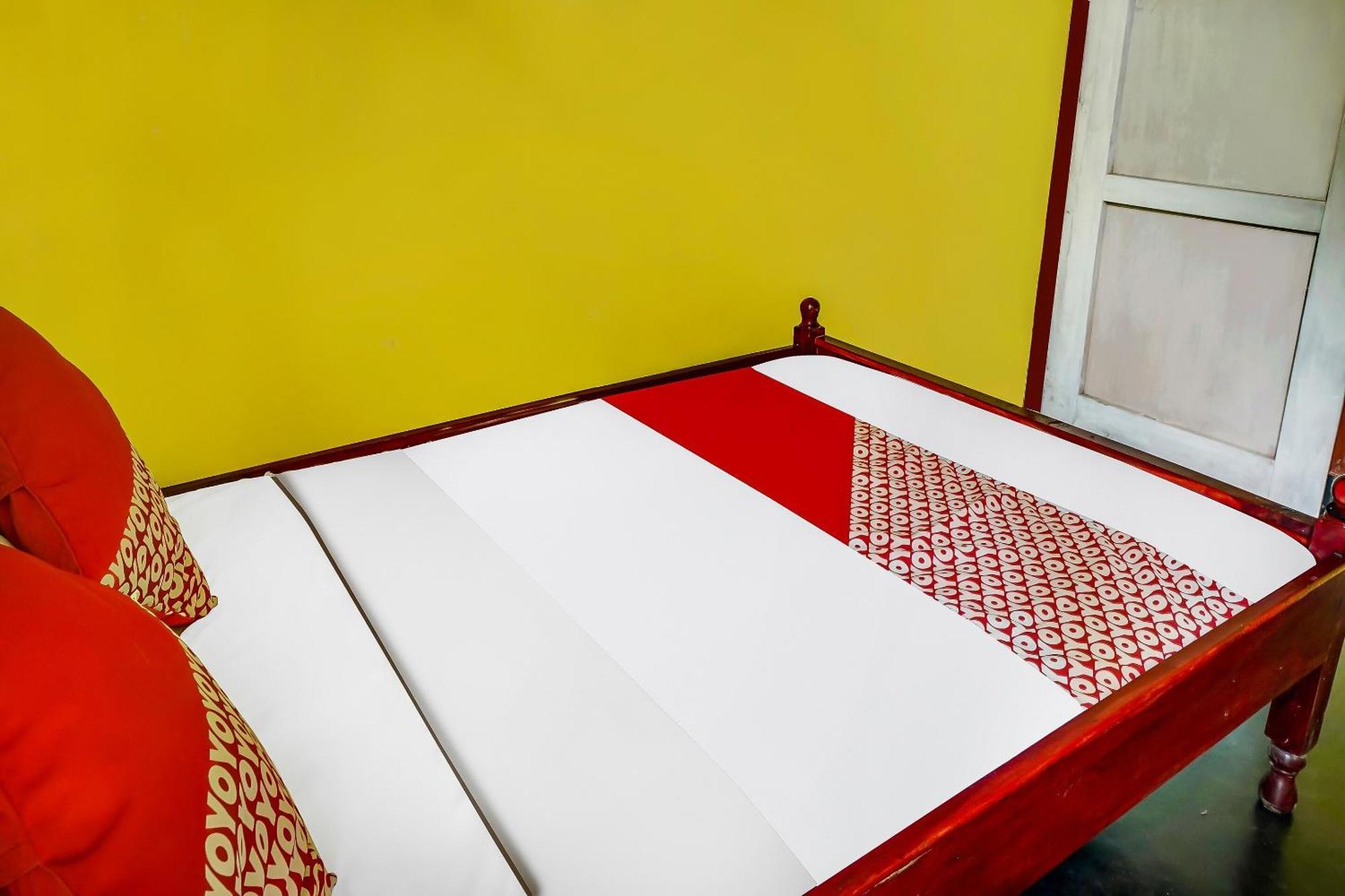 OYO Homes 90984 Kampung Wisata Ekologi Puspa Jagad Blitar Bagian luar foto