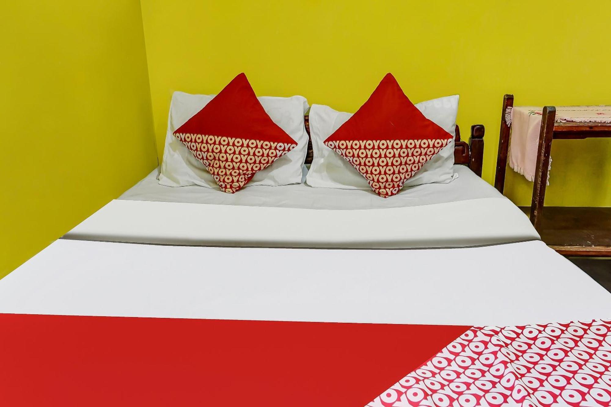 OYO Homes 90984 Kampung Wisata Ekologi Puspa Jagad Blitar Bagian luar foto