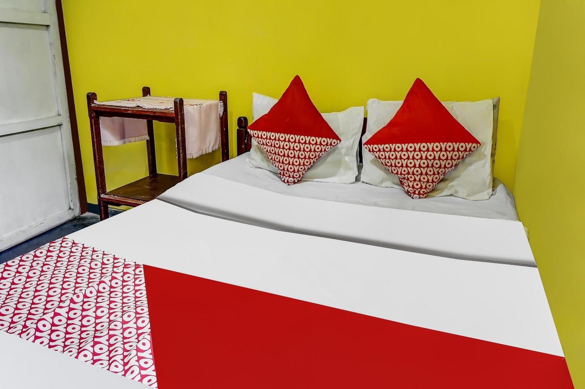 OYO Homes 90984 Kampung Wisata Ekologi Puspa Jagad Blitar Bagian luar foto